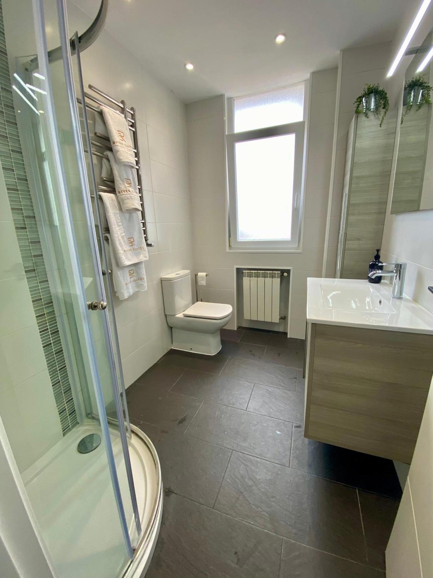 Apartamento De Lujo River Suites Santander Eksteriør billede